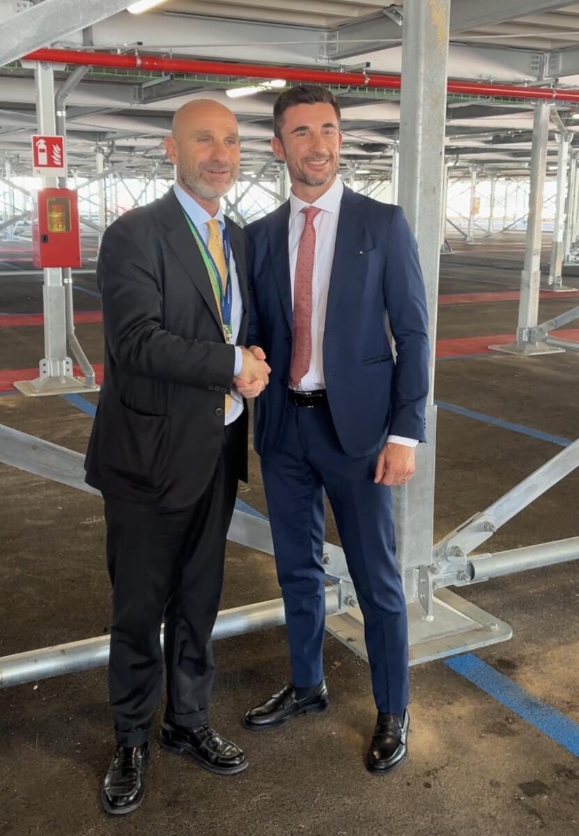 Aeroporto di Bari, inaugurato il nuovo parcheggio low cost da 611 posti: «Tariffe da 6 euro al giorno»