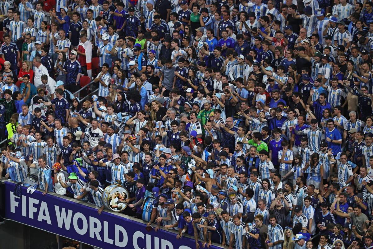 Mondiali: l’Argentina si carica, in tv a reti unificate l’inno cantato dai giocatori Mondiali: l’Argentina si carica, in tv a reti unificate l’inno cantato dai giocatori