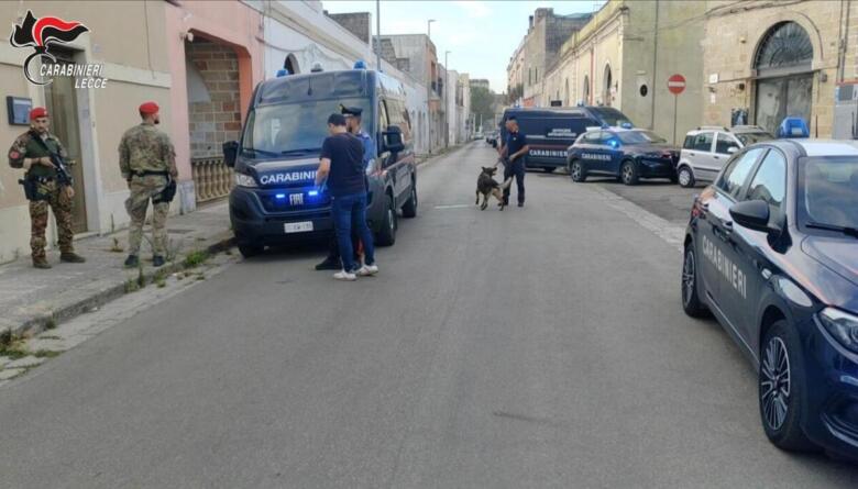 arresti carabinieri copertino