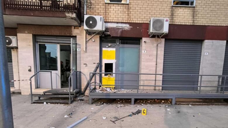 assalto bancomat carapelle
