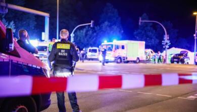 Attacco al Pride di Berlino: è caccia all’uomo. Sospettato un 21enne islamista