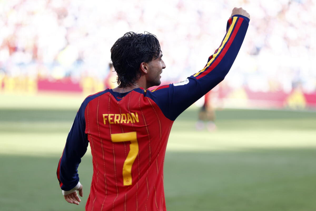 Mondiali: la stampa spagnola celebra “La Roja invincibile” Mondiali: la stampa spagnola celebra “La Roja invincibile”