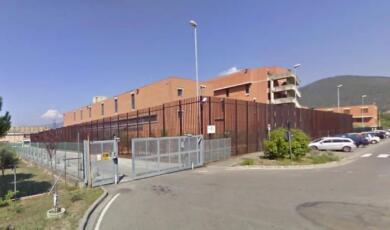 Prato, 26enne morto in carcere prima dell’interrogatorio: aveva denunciato violenze da parte dei poliziotti