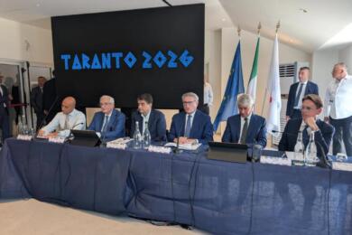 Giochi del Mediterraneo, Fitto e i ministri Abodi e Foti visitano gli impianti a Taranto: «Esempio per il futuro»