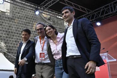 Verso le Politiche del 2027, i leader del campo largo a Napoli: «Ora tocca a noi governare»