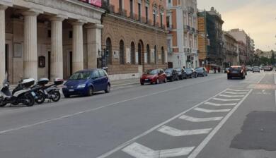 Bari, le piste ciclabili del centro finiscono sotto le ruspe del Brt: addio alle corsie dedicate