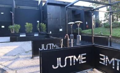 Sparatoria all’esterno del Just Me: arrestato il 37enne che fece fuoco contro la sicurezza