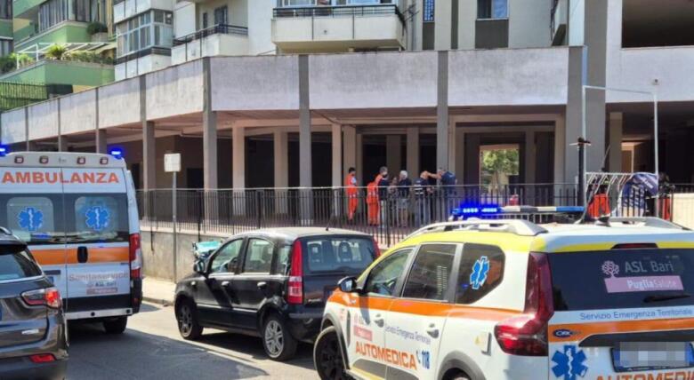anziana precipita dall'ottavo piano