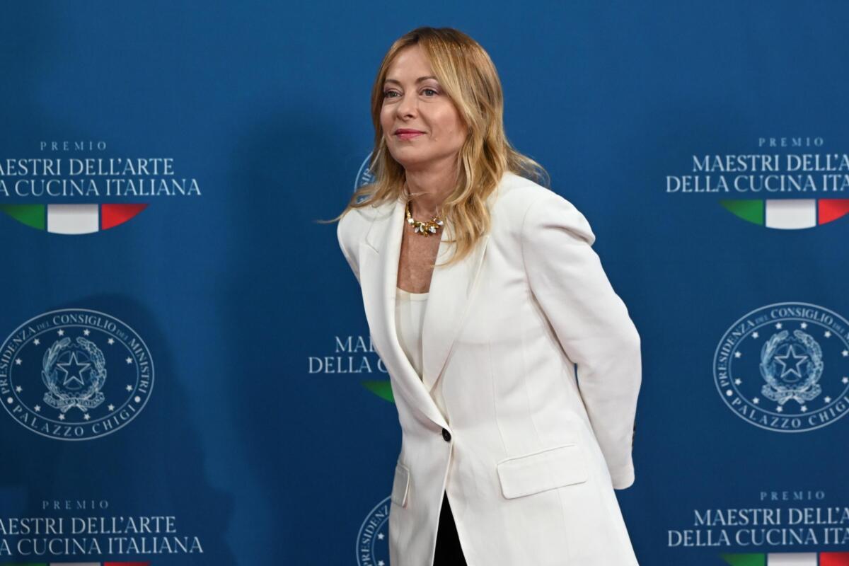 Legge elettorale, tra veleni e sospetti Meloni assicura: «Andiamo avanti». Ma proseguono riflessioni e analisi Legge elettorale, tra veleni e sospetti Meloni assicura: «Andiamo avanti». Ma proseguono riflessioni e analisi