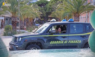 Bancarotta del Grand Hotel di Riccione, sequestro da 29 mln: perquisizioni anche a Bari