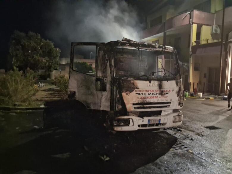 incendio carro attrezzi casarano