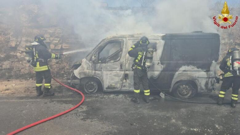 incendio portavalori statale 16