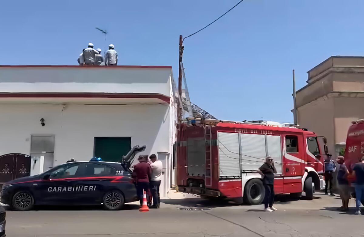 Montesano Salentino, colpito da una scarica elettrica: operaio 33enne muore folgorato – FOTO