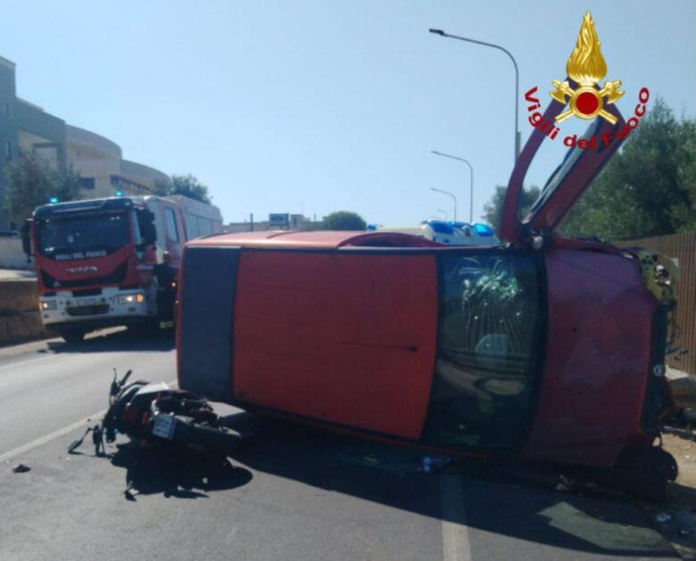 incidente scooter furgone