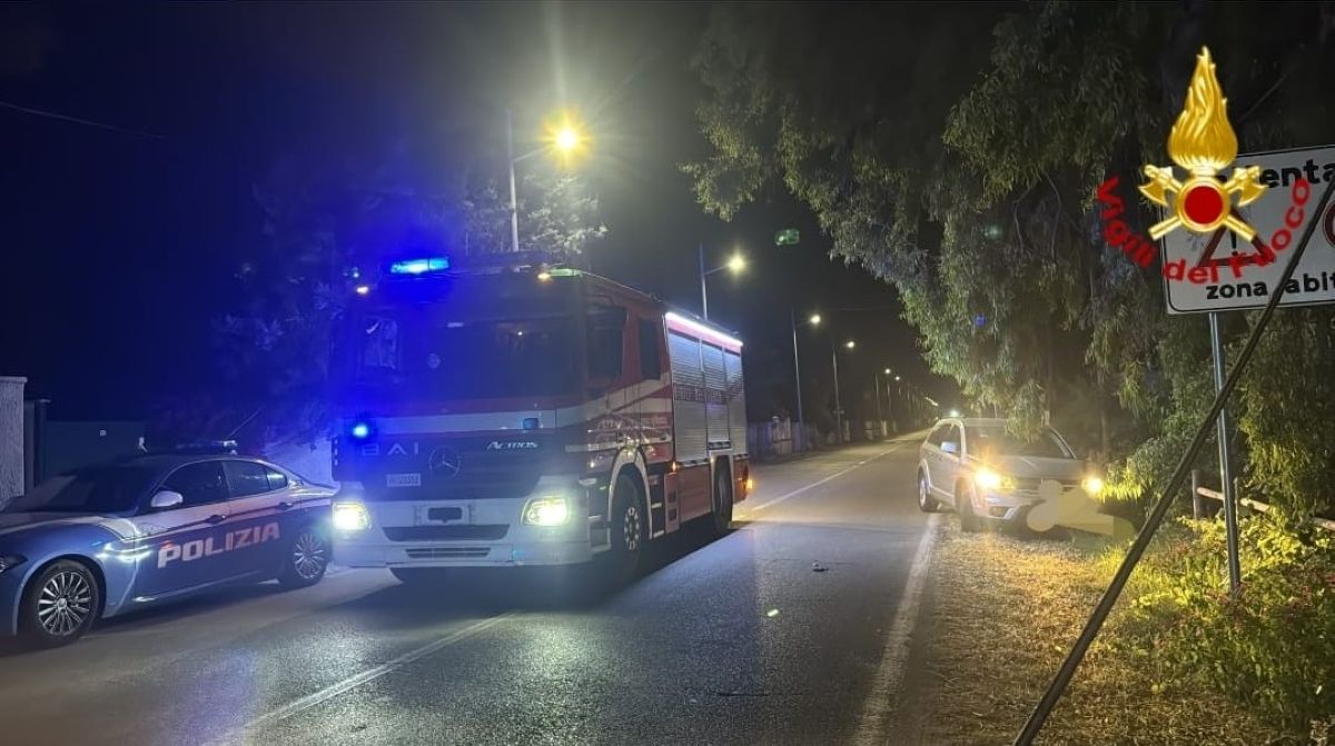 Brindisi, scontro tra auto e moto sulla via di Punta Penne: il centauro portato in ospedale Brindisi, scontro tra auto e moto sulla via di Punta Penne: il centauro portato in ospedale