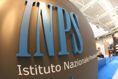 Pensioni e lavoro, per i giovani puntare su asili nido condominiali e smart working