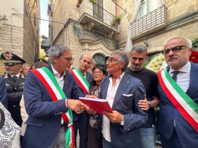 “Caro Michele”, Bari si stringe attorno alla famiglia Fazio nell’anniversario della tragedia