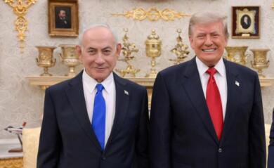 Iran, Netanyahu da Trump: «Allineati sulle scelte». Nello Studio Ovale l’incontro per il disgelo