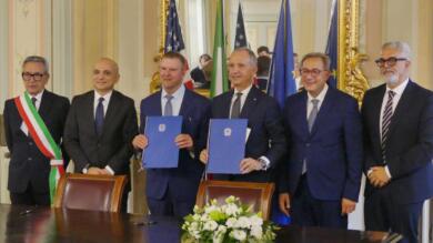 L’Italia aderisce alla Pax Silica, a Brindisi la firma con gli Usa del patto per la cooperazione sulle tecnologie dell’IA