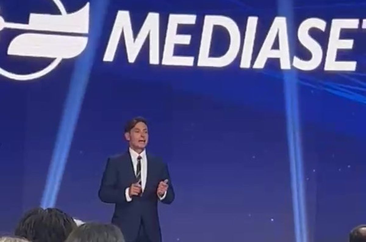 Mediaset, crescono ascolti e qualità. Pier Silvio Berlusconi: «Crediamo nella forza della tv» – VIDEO