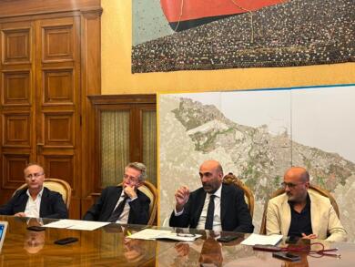 Pnrr, a Bari il punto con Manfredi: «Nei Comuni completato il 90% delle opere». Leccese: «Entro l’anno chiusi tutti i cantieri»