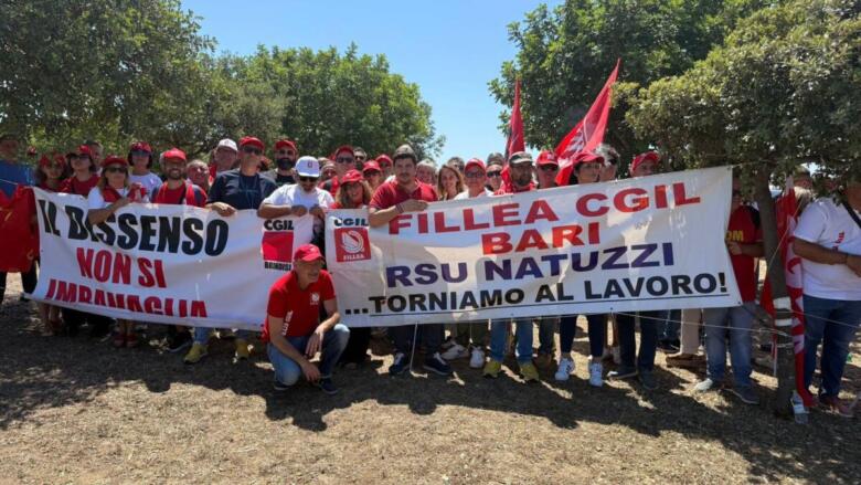 presidio cgil lavoratori natuzzi