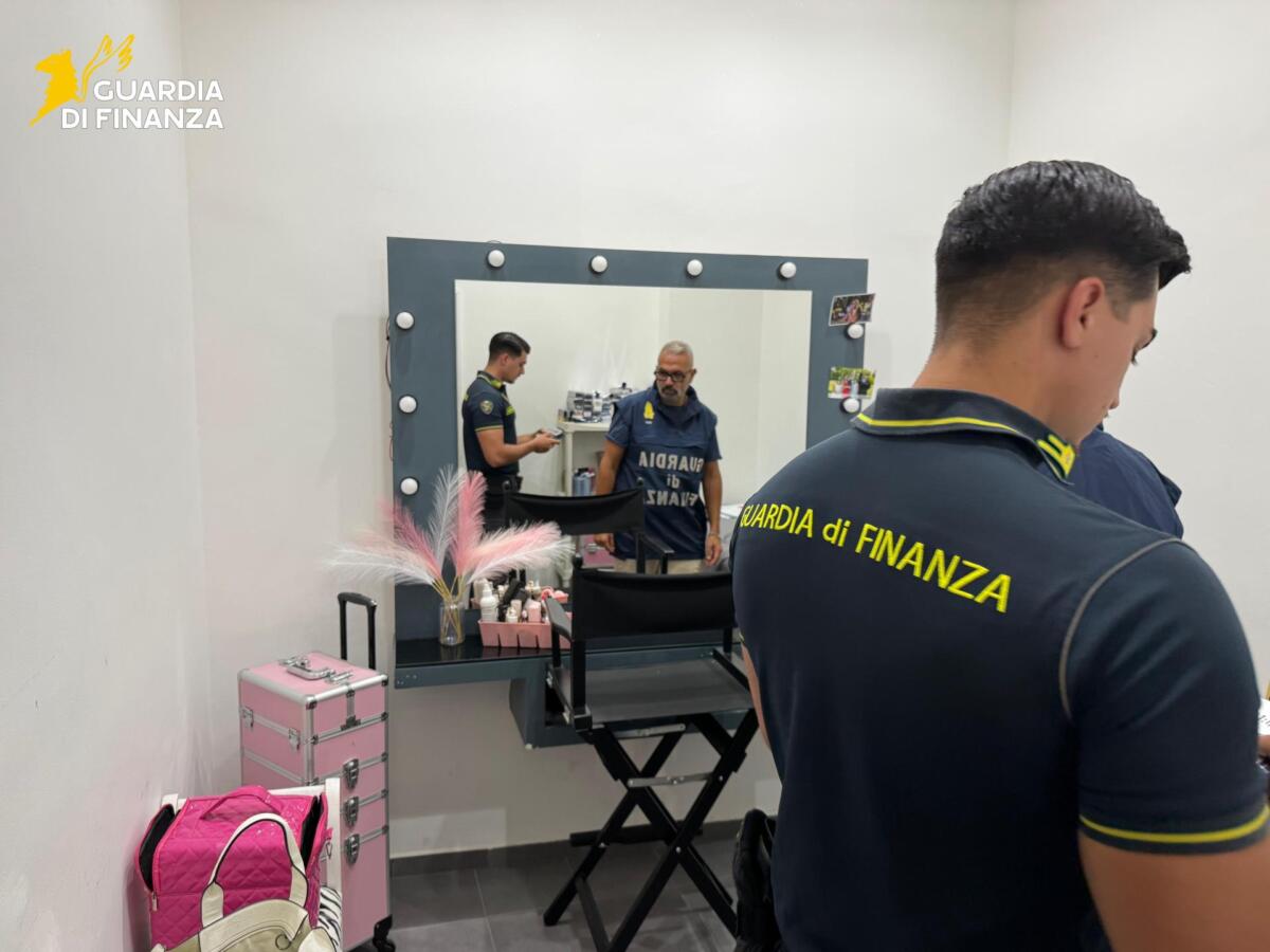 Andria, scoperto un salone di bellezza abusivo: scattano i sigilli, nei guai la titolare – FOTO e VIDEO
