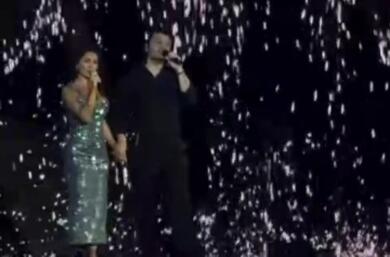 Bari, Tiziano Ferro infiamma il San Nicola: sul palco spunta anche Serena Brancale – VIDEO