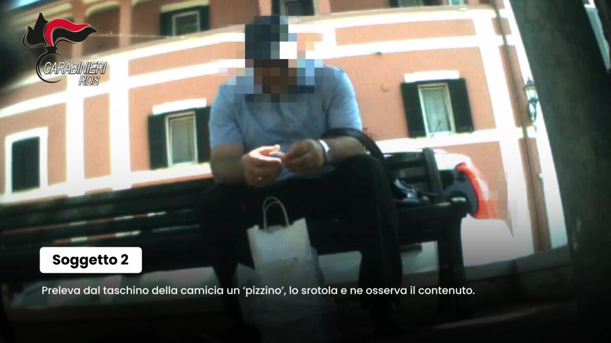 Scoperta una rete di spie con la Russia, arrestati due ex 007 italiani: altri 5 indagati, sono baresi e foggiani – VIDEO