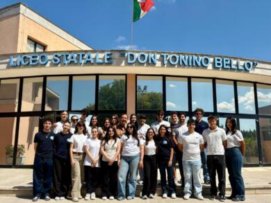 Maturità, pioggia di 100 al “Don Tonino Bello” di Copertino: «Frutto di lavoro di squadra»
