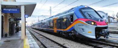 Linee ferroviarie Sud Est quasi pronte ma senza treni: inadeguati a percorrerle