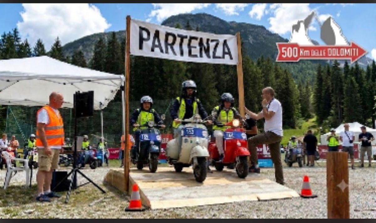 Il Vespa Club di Cassano delle Murge in giro per le Dolomiti: 500 km in scenari mozzafiato Il Vespa Club di Cassano delle Murge in giro per le Dolomiti: 500 km in scenari mozzafiato