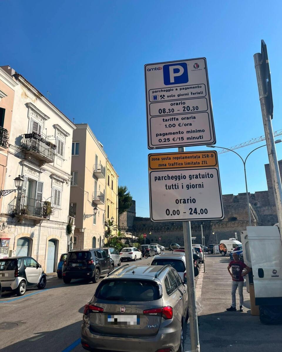 Bari Vecchia, stop alle auto: entra in funzione la Ztl. Ecco come cambia la viabilità