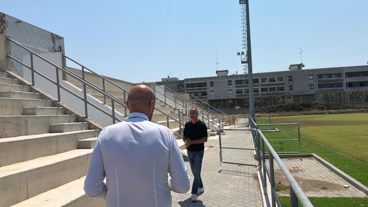 Nuovo stadio di rugby e football americano a Catino: il sopralluogo del sindaco Leccese – FOTO
