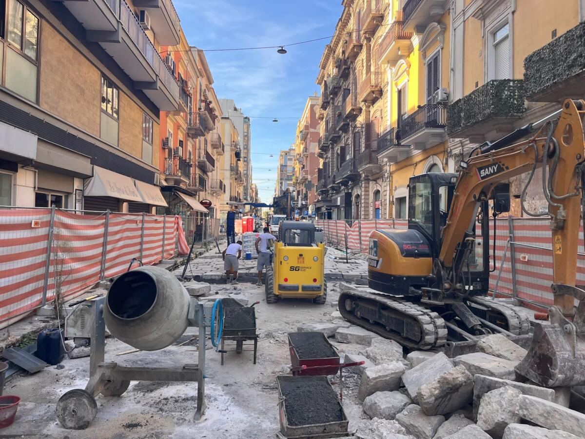 Bari, via Manzoni accelera verso piazza Risorgimento e per via Argiro scatta il piano di cura e pulizia