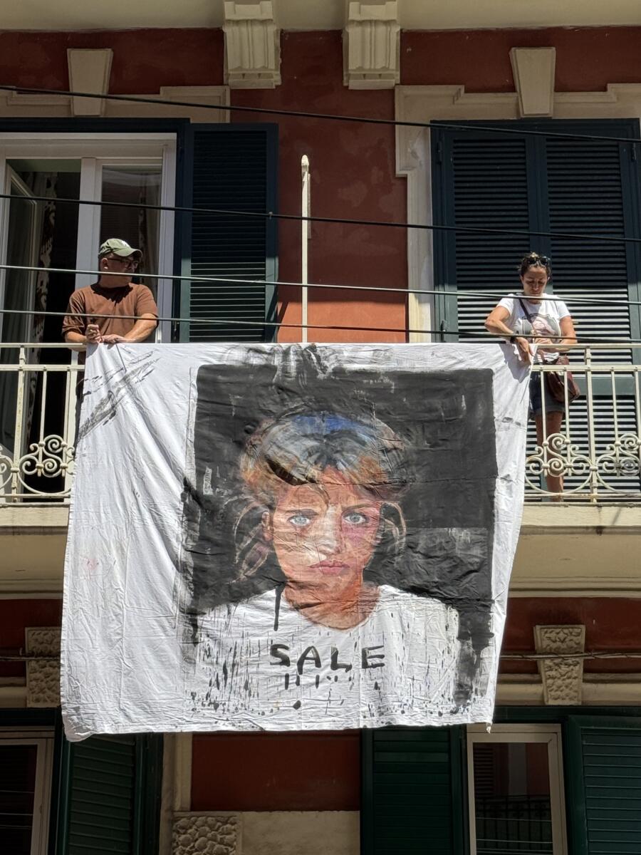 L’arte sui balconi di Madonnella: a Bari torna “Il mattino ha Lory in bocca” con 70 artisti e 7 giorni di festa – FOTO