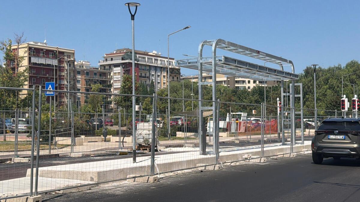 Cantieri BRT a pieno ritmo ad agosto a Bari: modifiche alla viabilità e fermate smart