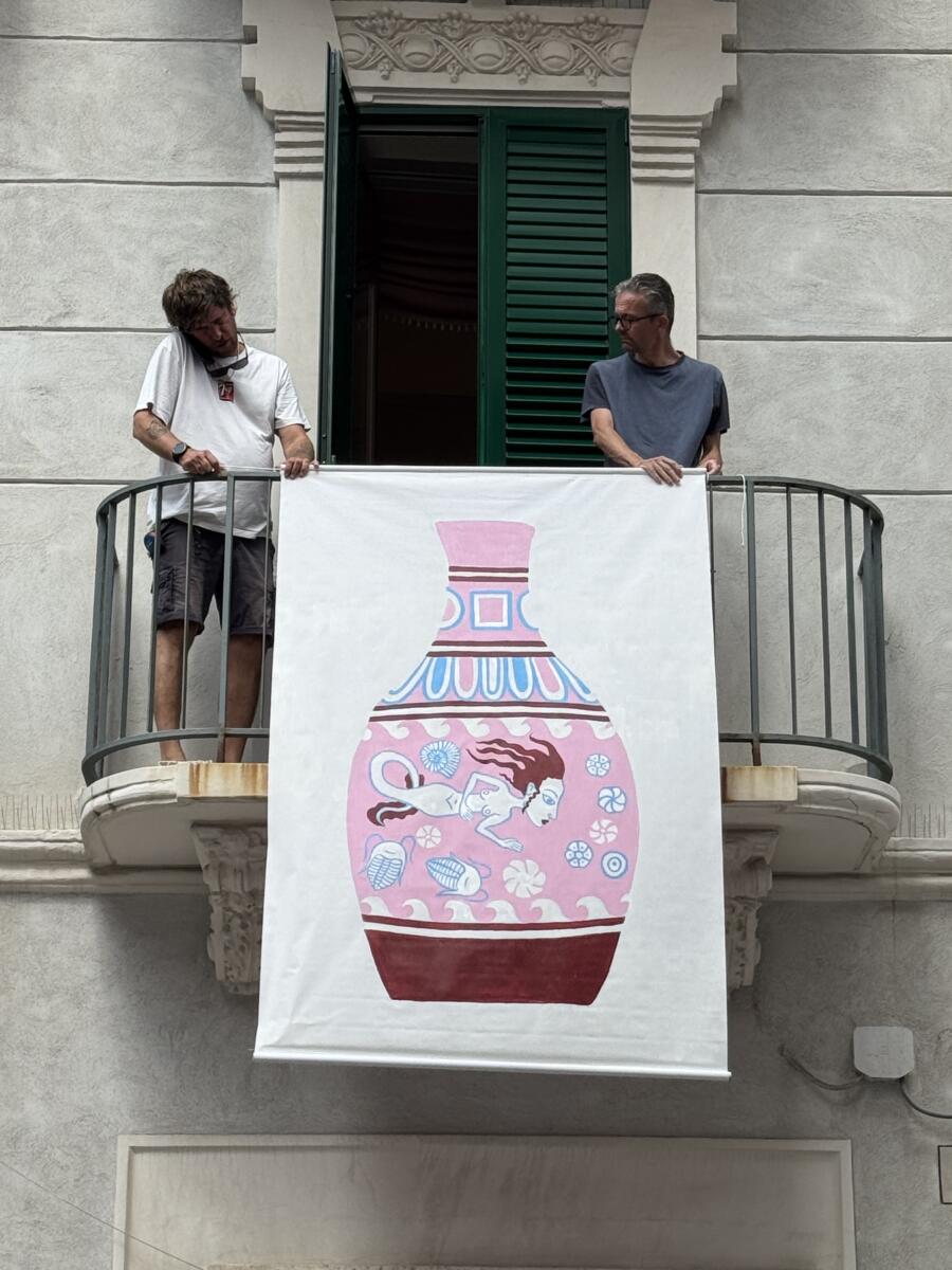 L’arte sui balconi di Madonnella: a Bari torna “Il mattino ha Lory in bocca” con 70 artisti e 7 giorni di festa – FOTO