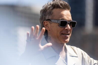 Robbie Williams rivela la diagnosi di autismo: «Spiega tantissimi miei comportamenti»