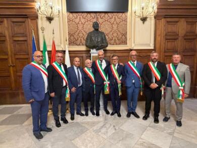 Bari, il 35esimo anniversario dell’arrivo in porto della Vlora: «Un mandato politico per il futuro» – VIDEO