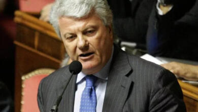 Politica pugliese in lutto, addio ad Alberto Tedesco: senatore ed ex assessore regionale, è morto a 77 anni