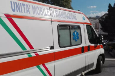 Palermo, bimba di 2 anni annega in una piscina: nessuno si sarebbe accorto della sua immersione