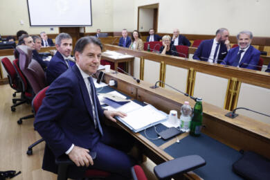 Commissione Covid, Conte deposita in Procura un esposto su JC Electronics