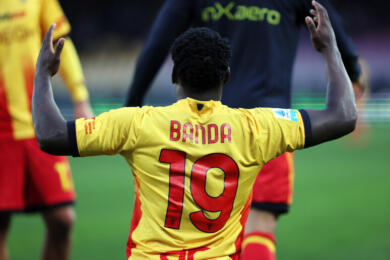 Lecce, ecco i numeri di maglia per la stagione 26/27: la 10 a Berisha, la 9 a Stulic e Banda con la 19