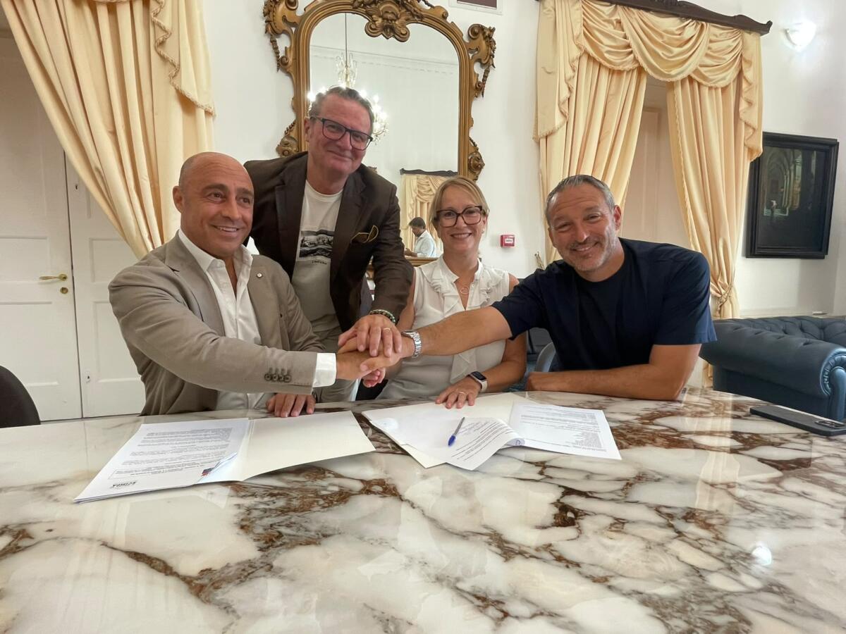 Taranto Sport Legends Experience, una mostra e un summer camp per bambini: Zambrotta testimonial Taranto Sport Legends Experience, una mostra e un summer camp per bambini: Zambrotta testimonial