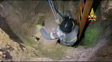 Francavilla Fontana, una capra precipita in un pozzo: salvata dai vigili del fuoco – VIDEO