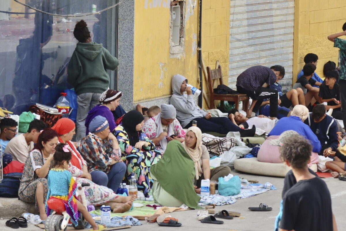 Ceuta, disordini e scontri dopo l’ondata di arrivi: domani vertice di emergenza dell’Ue Ceuta, disordini e scontri dopo l’ondata di arrivi: domani vertice di emergenza dell’Ue