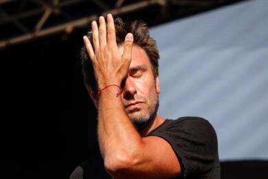Malore a Cuba per Alessandro Di Battista: ha ripreso conoscenza, trasferito a L’Avana