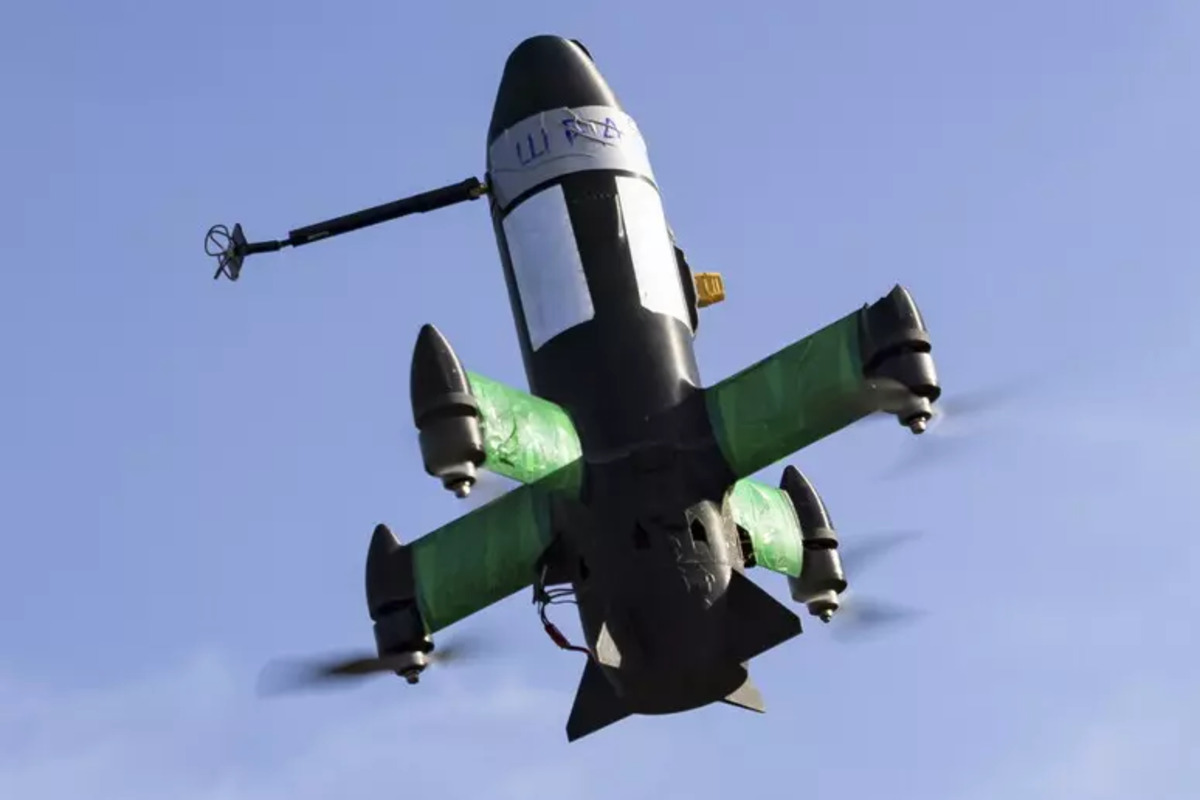 Drone esplosivo trovato accanto a un aereo ucraino all’aeroporto di Lipsia: la polizia ipotizza un sabotaggio Drone esplosivo trovato accanto a un aereo ucraino all’aeroporto di Lipsia: la polizia ipotizza un sabotaggio
