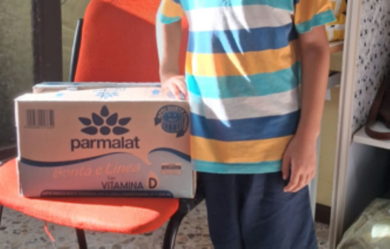 Apre il salvadanaio per i più fragili: Filippo di 8 anni dona latte all’Ambulatorio popolare di Barletta